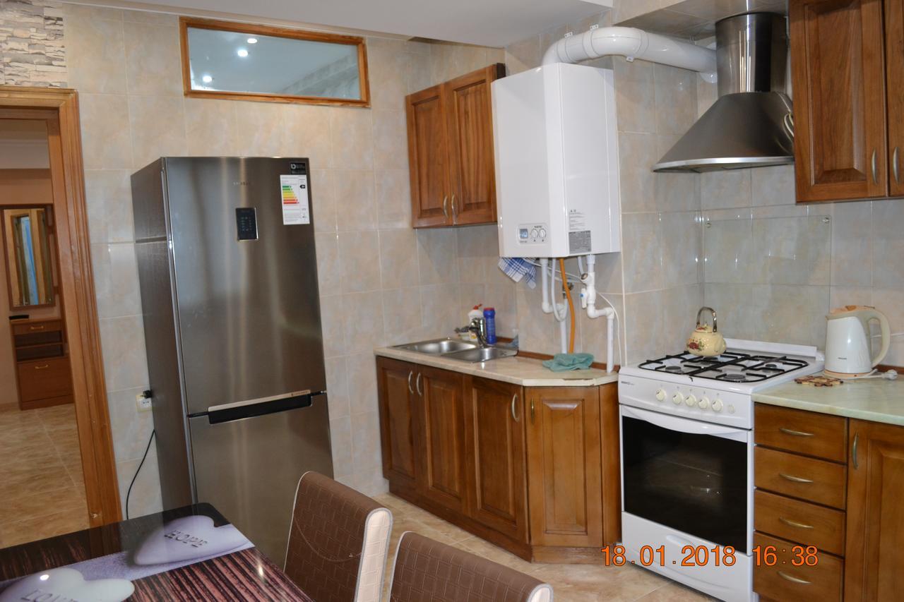 Apartment On Ikalto 8 第比利斯 外观 照片